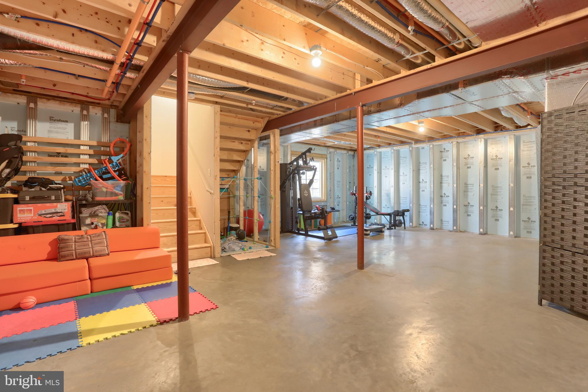 MAYAPPLE WOODS - Residential