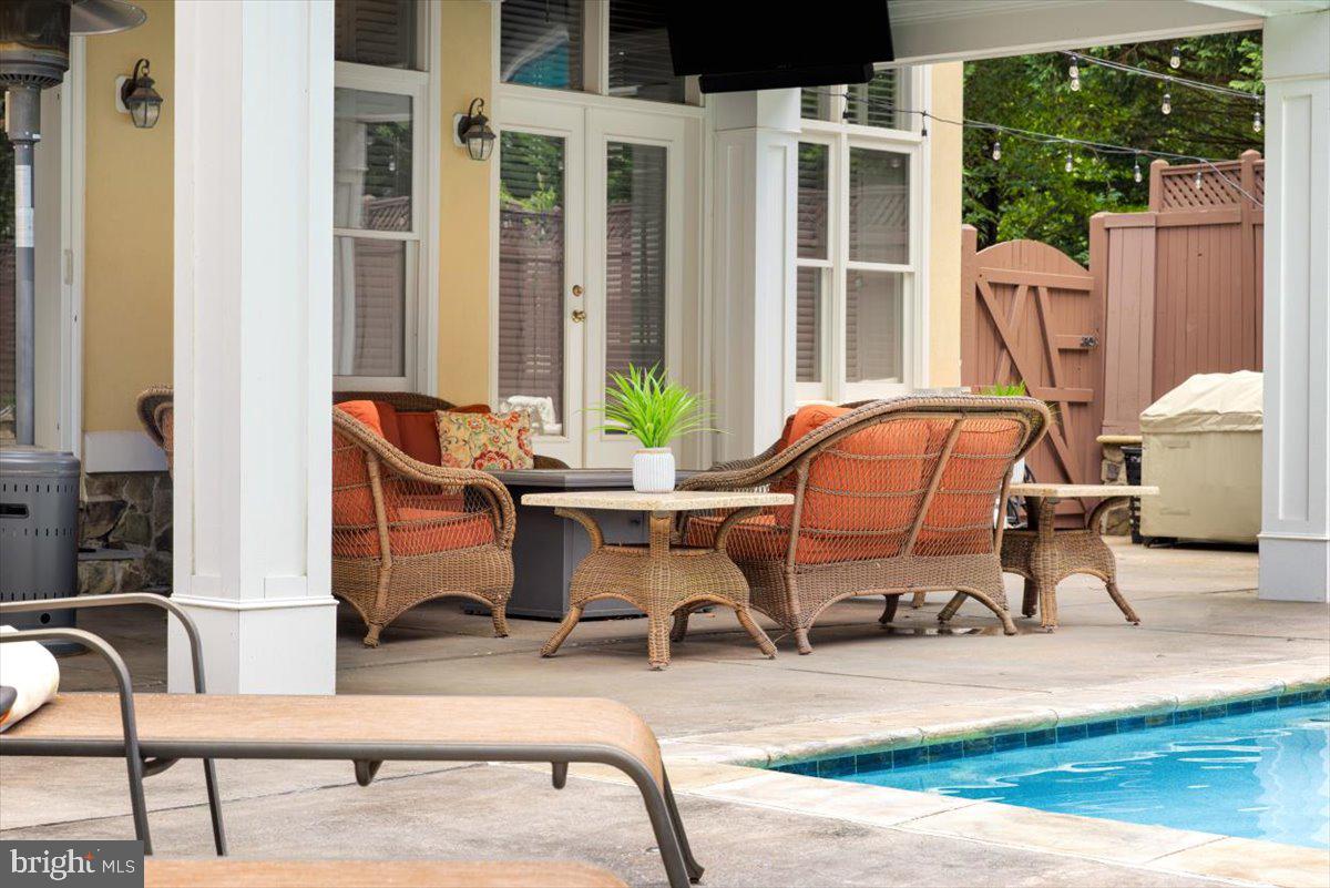 AIRSTON AT FOX MILL - Residential