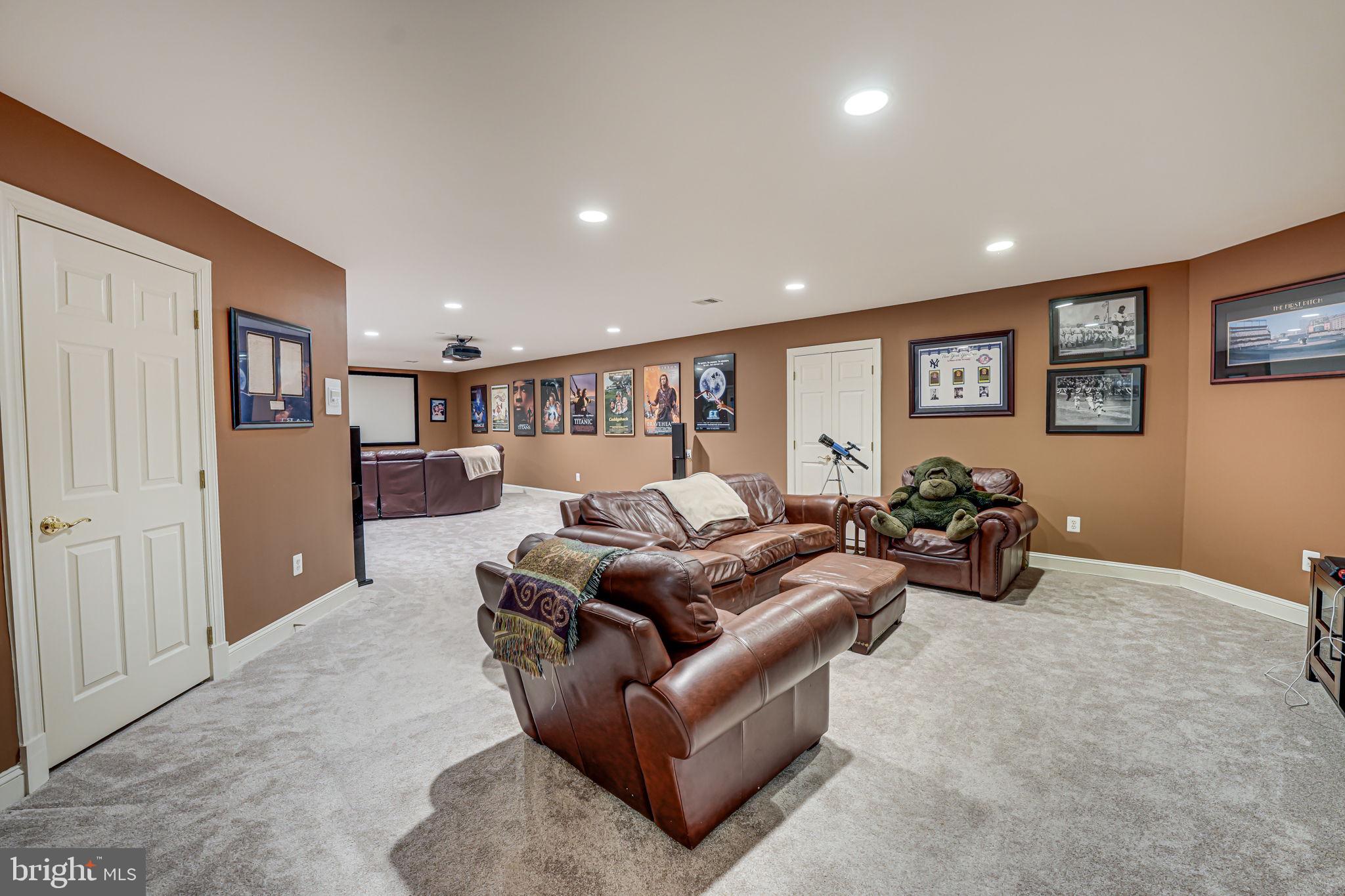 AIRSTON AT FOX MILL - Residential