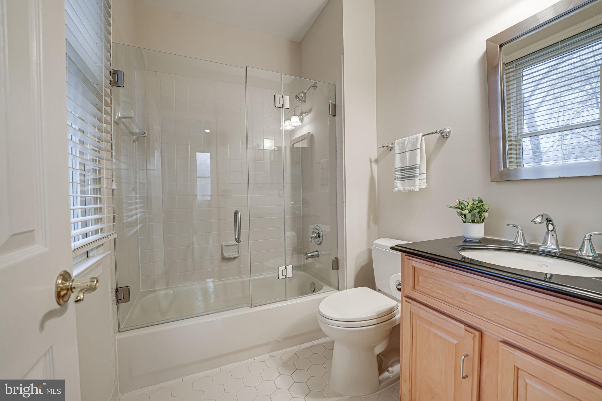 AIRSTON AT FOX MILL - Residential