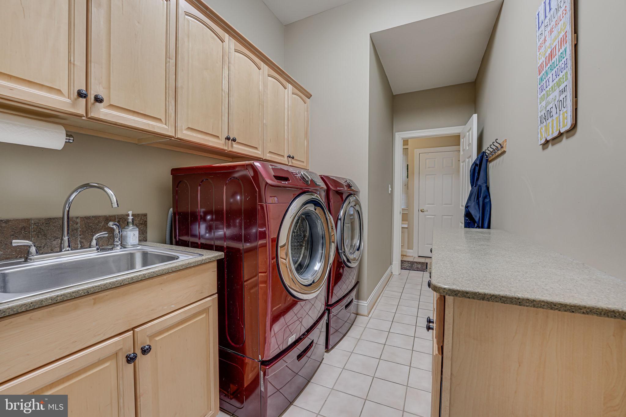 AIRSTON AT FOX MILL - Residential