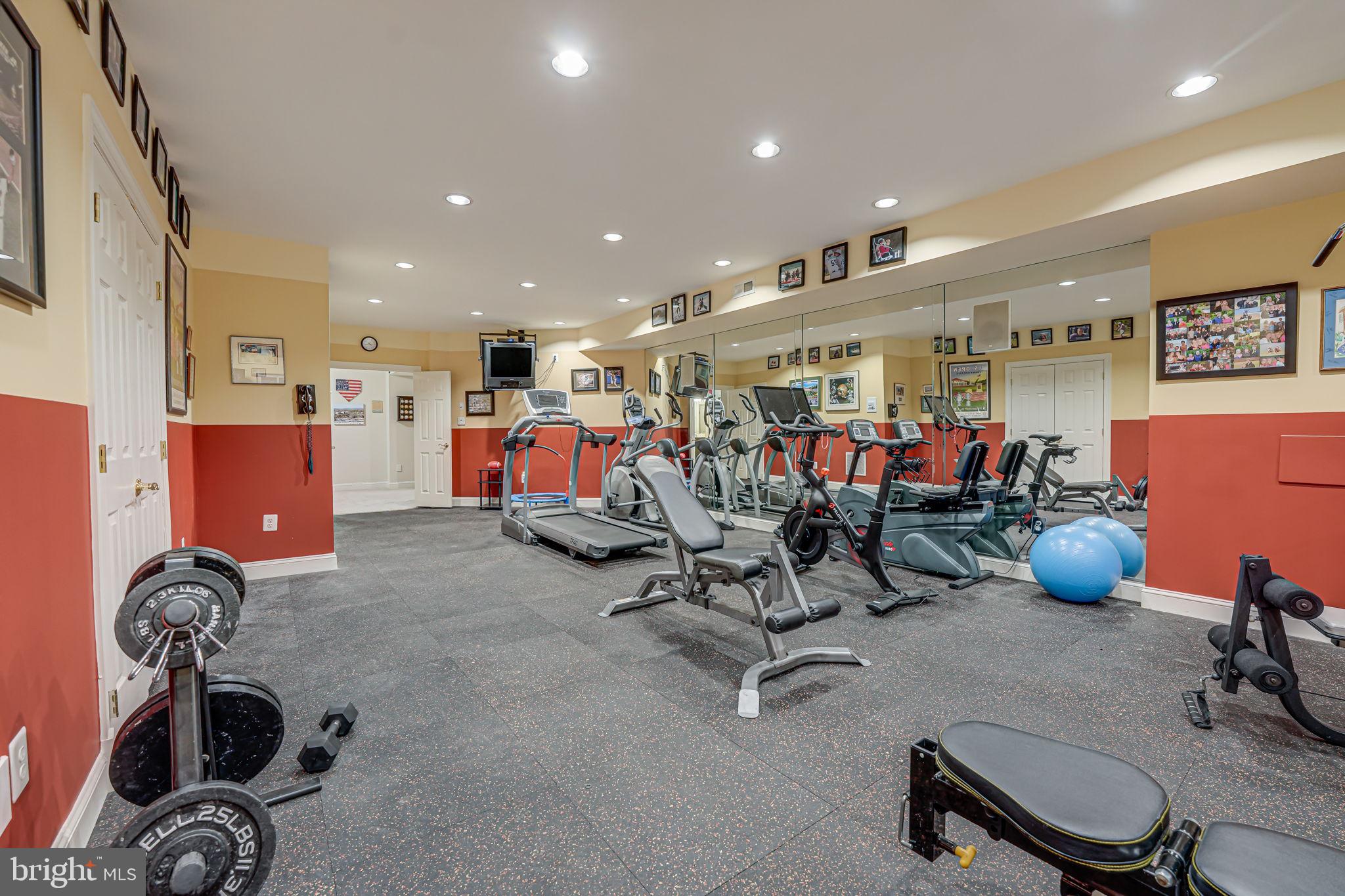 AIRSTON AT FOX MILL - Residential