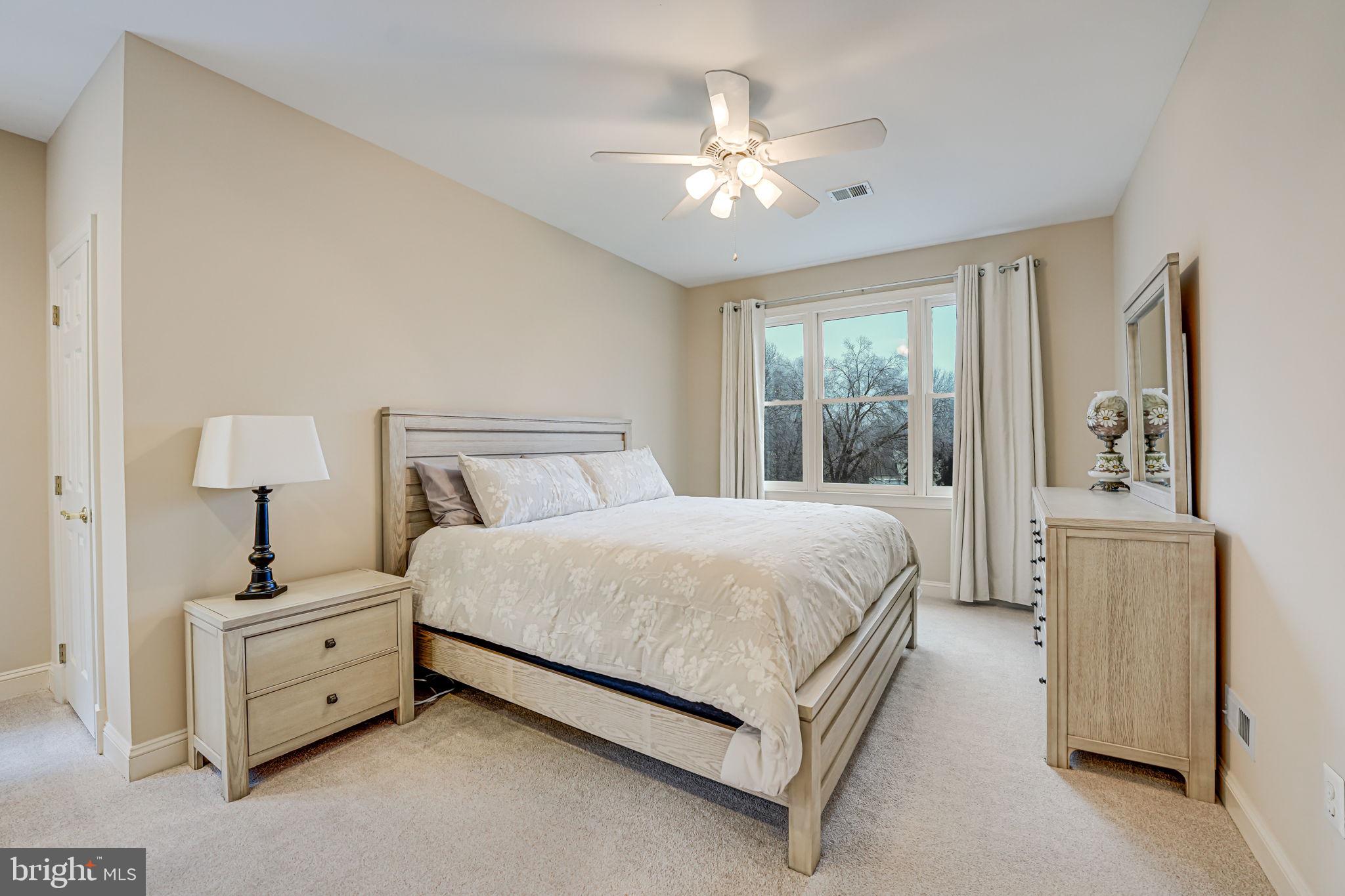 AIRSTON AT FOX MILL - Residential