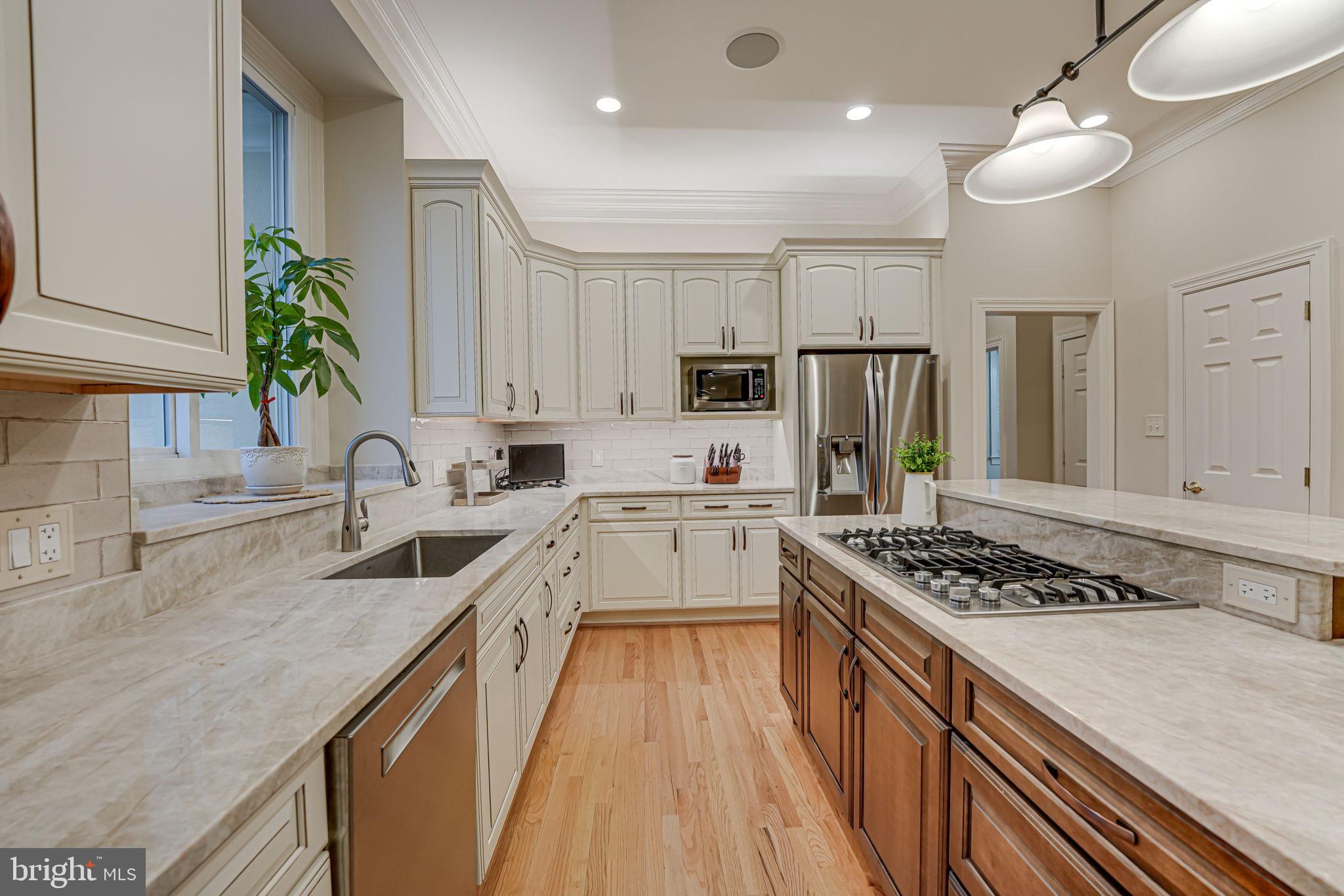 AIRSTON AT FOX MILL - Residential