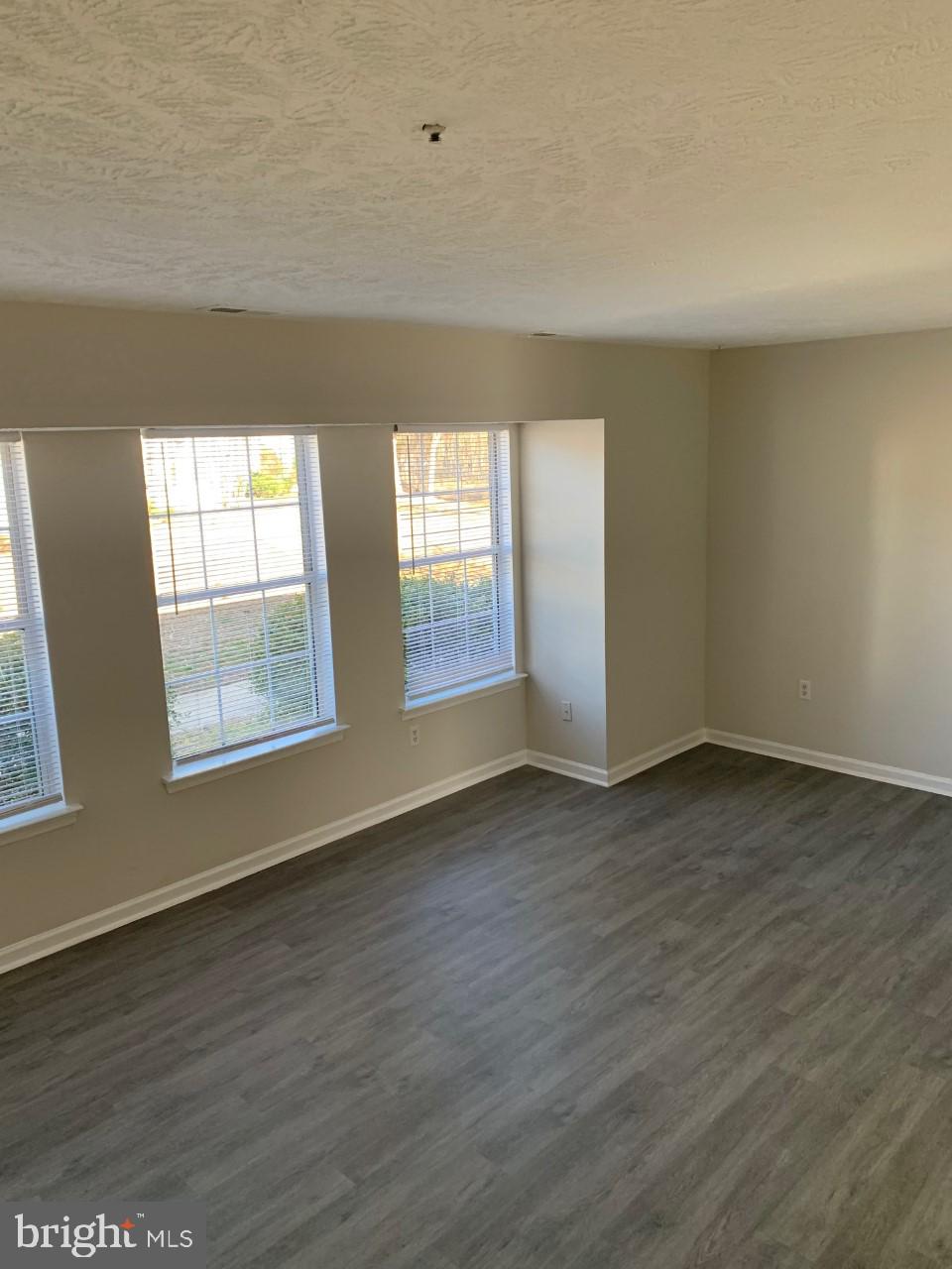 21392 EDGAR WAY