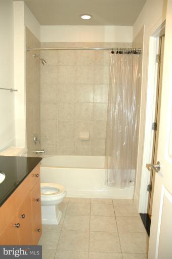 CONDOS AT CARLYLE SQUARE - Residential Lease