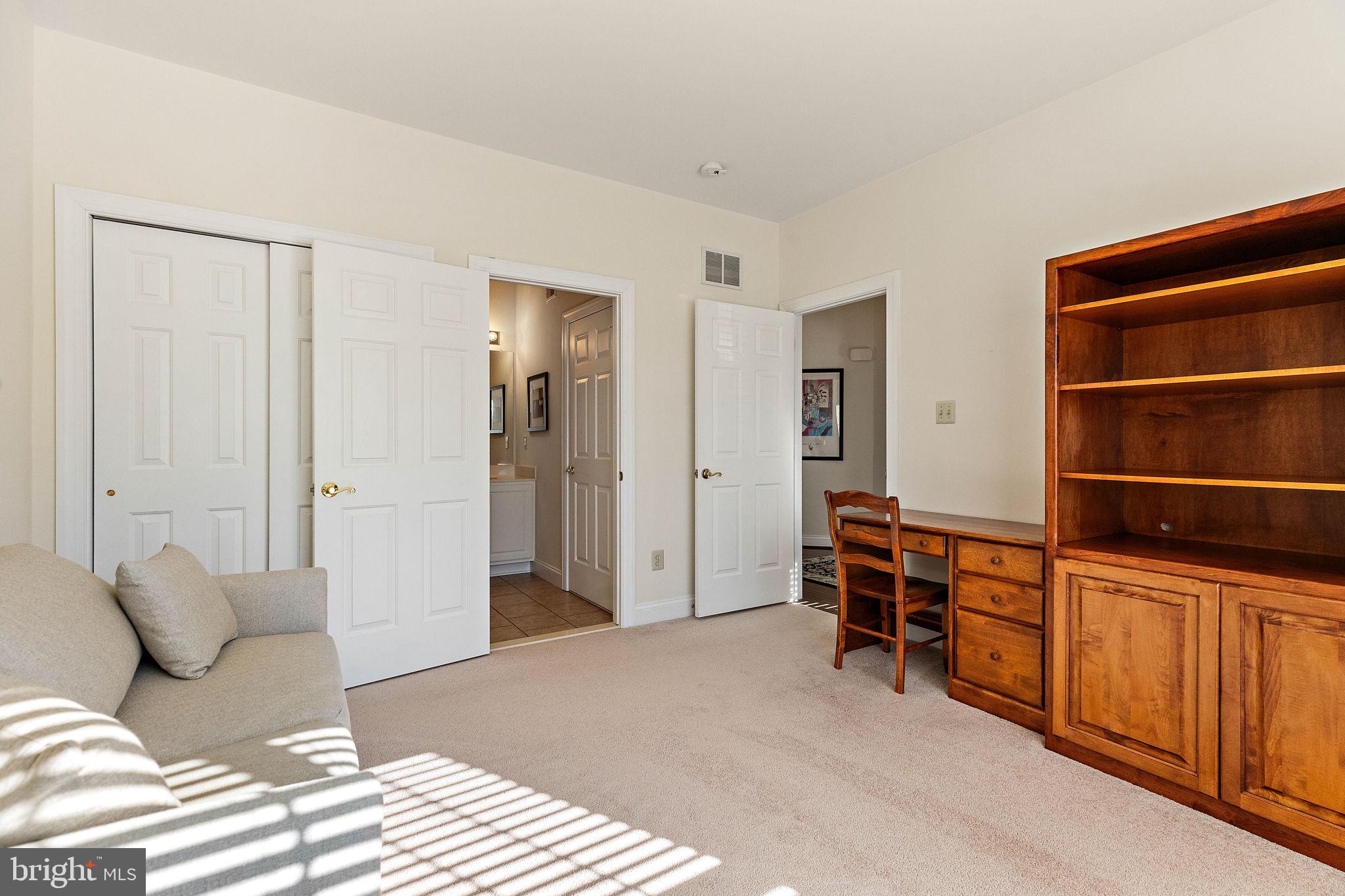 VICTORIA GARDENS - Residential