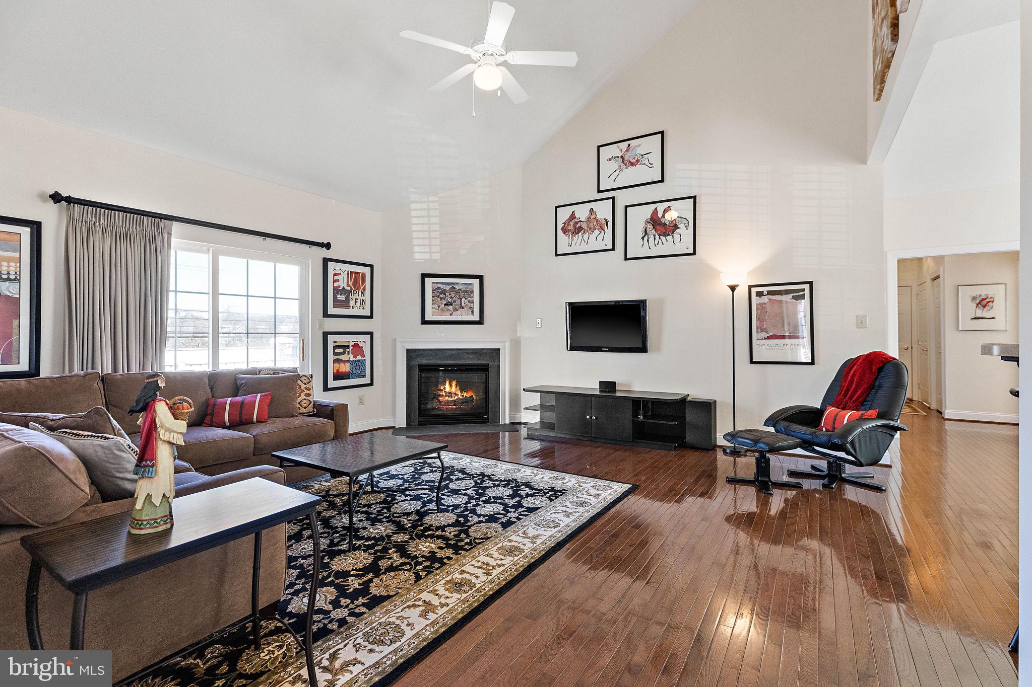 VICTORIA GARDENS - Residential