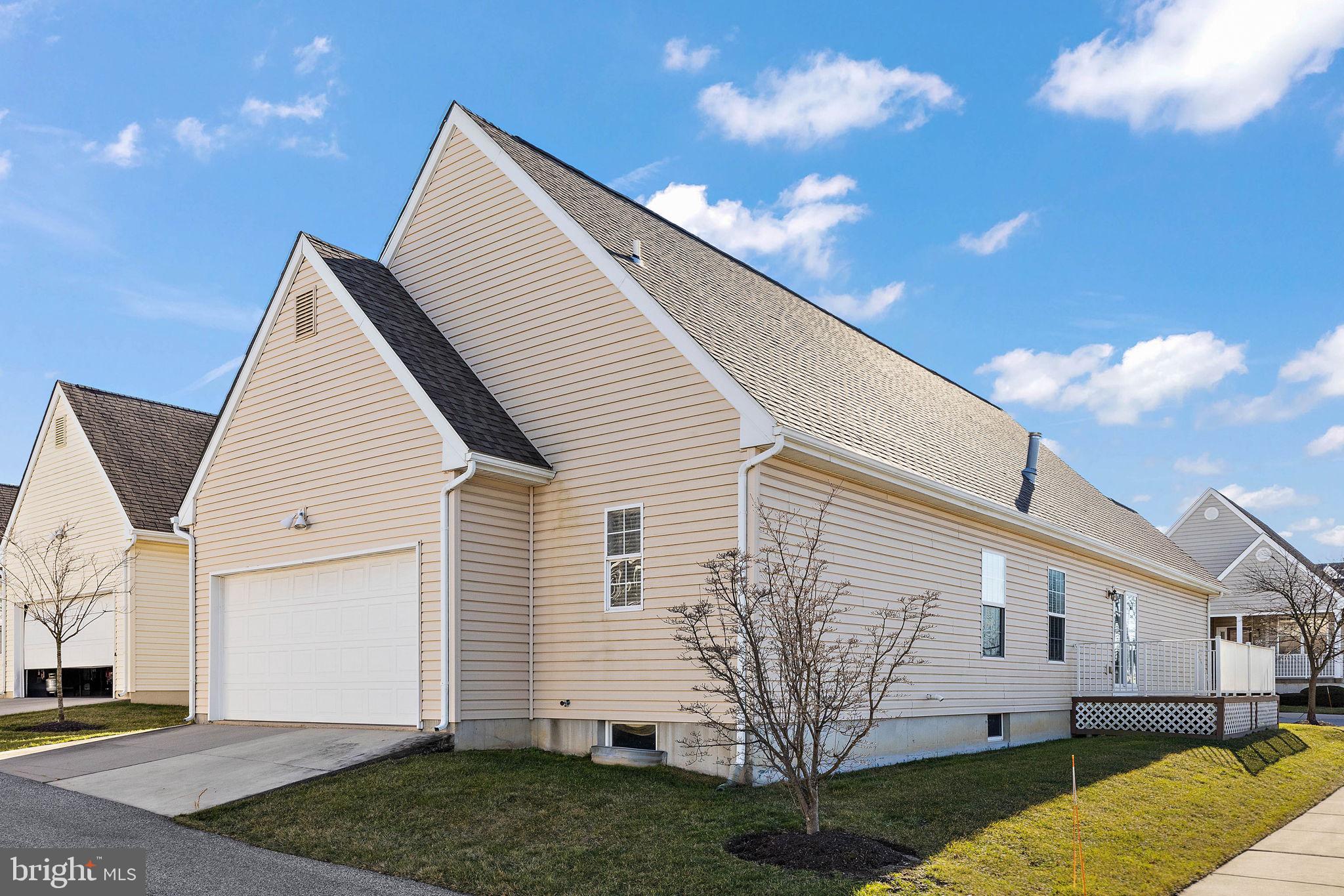 VICTORIA GARDENS - Residential