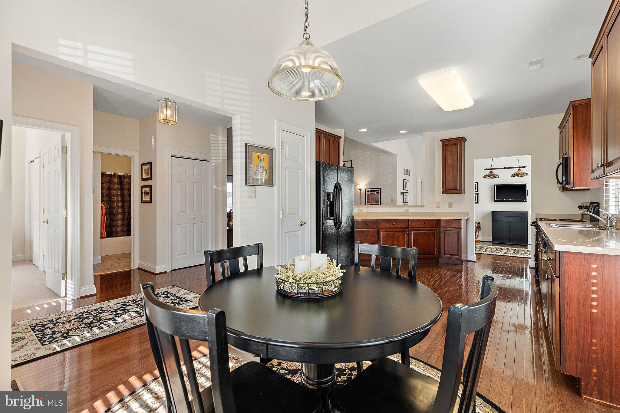 VICTORIA GARDENS - Residential