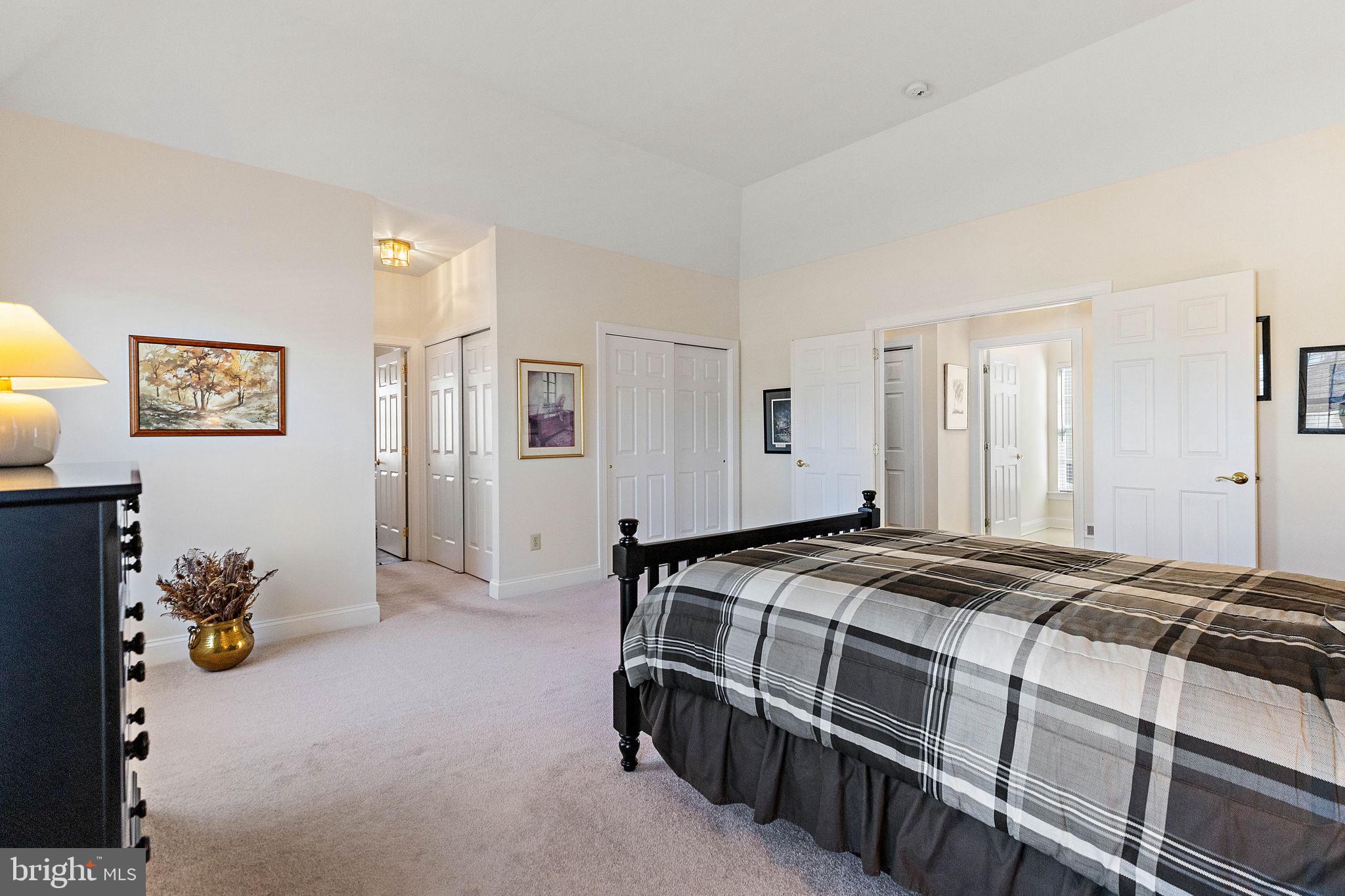 VICTORIA GARDENS - Residential