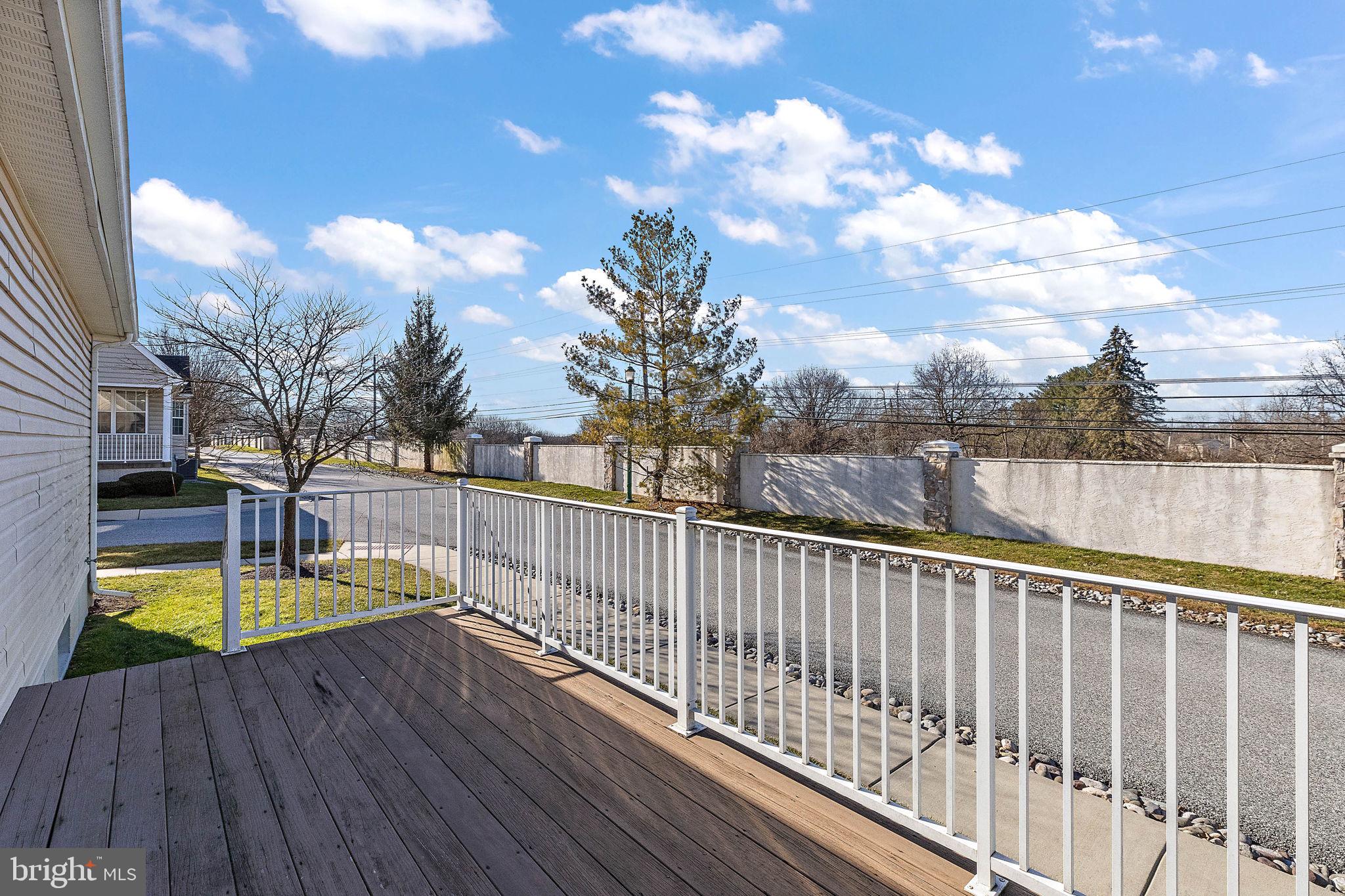 VICTORIA GARDENS - Residential