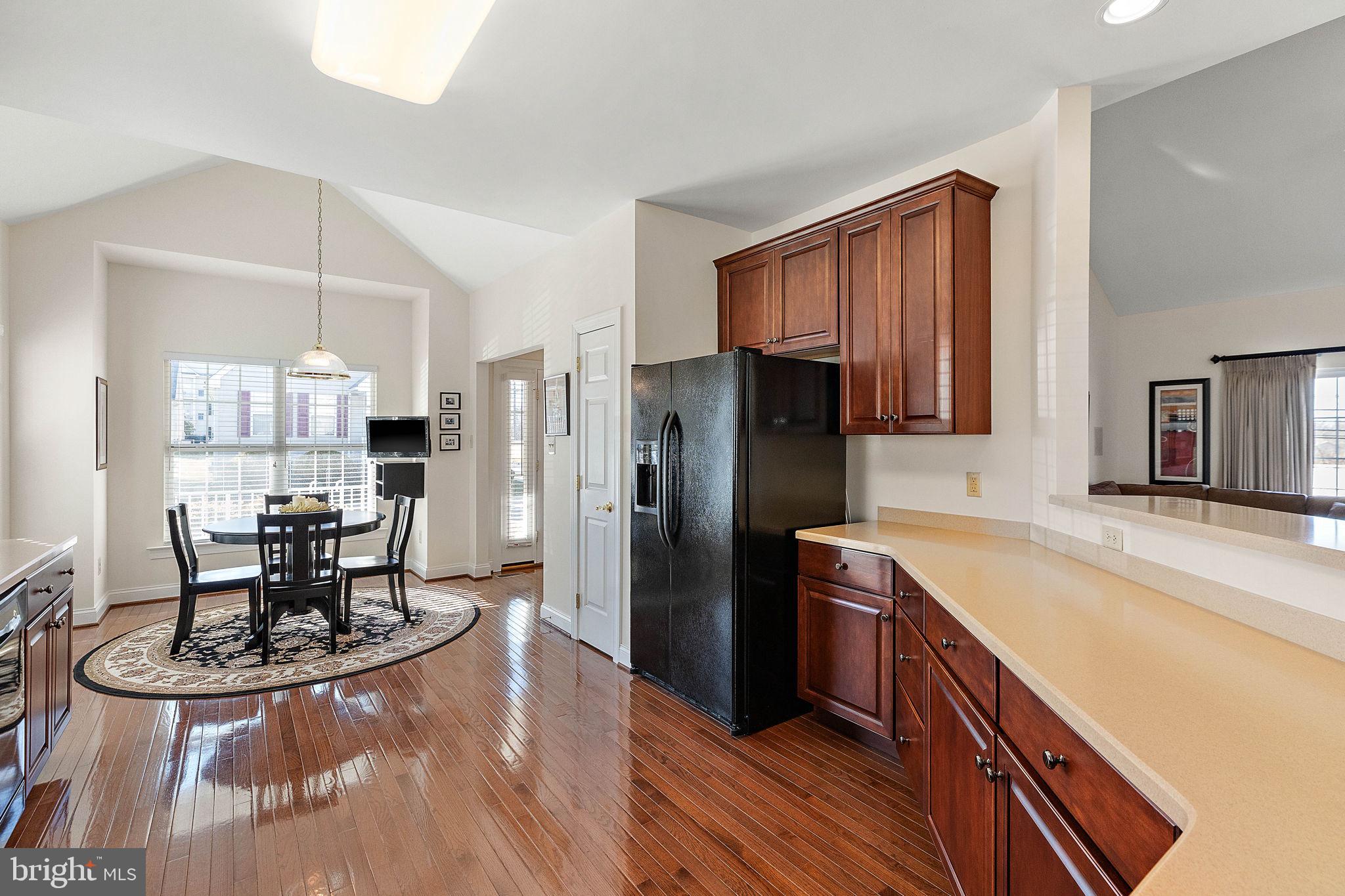 VICTORIA GARDENS - Residential