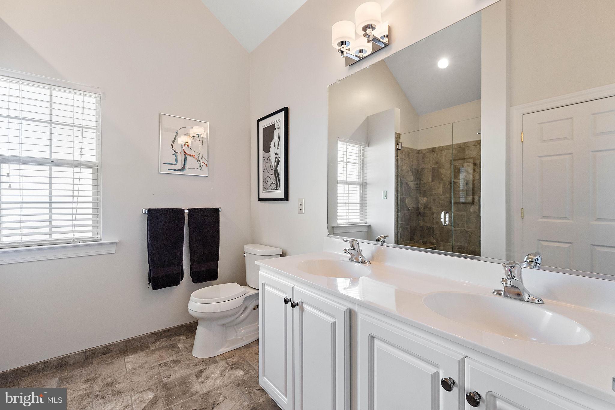 VICTORIA GARDENS - Residential