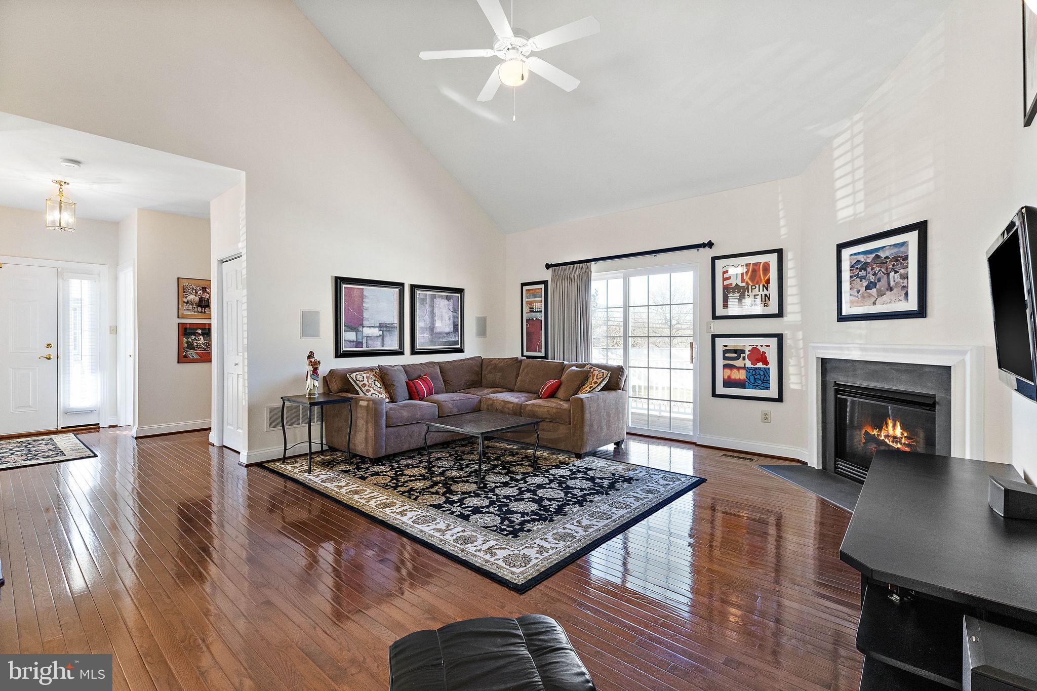 VICTORIA GARDENS - Residential