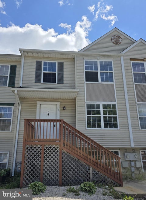 Townhouse For Rent - 13 Farland Way<br/> NEWARK, DE 19702