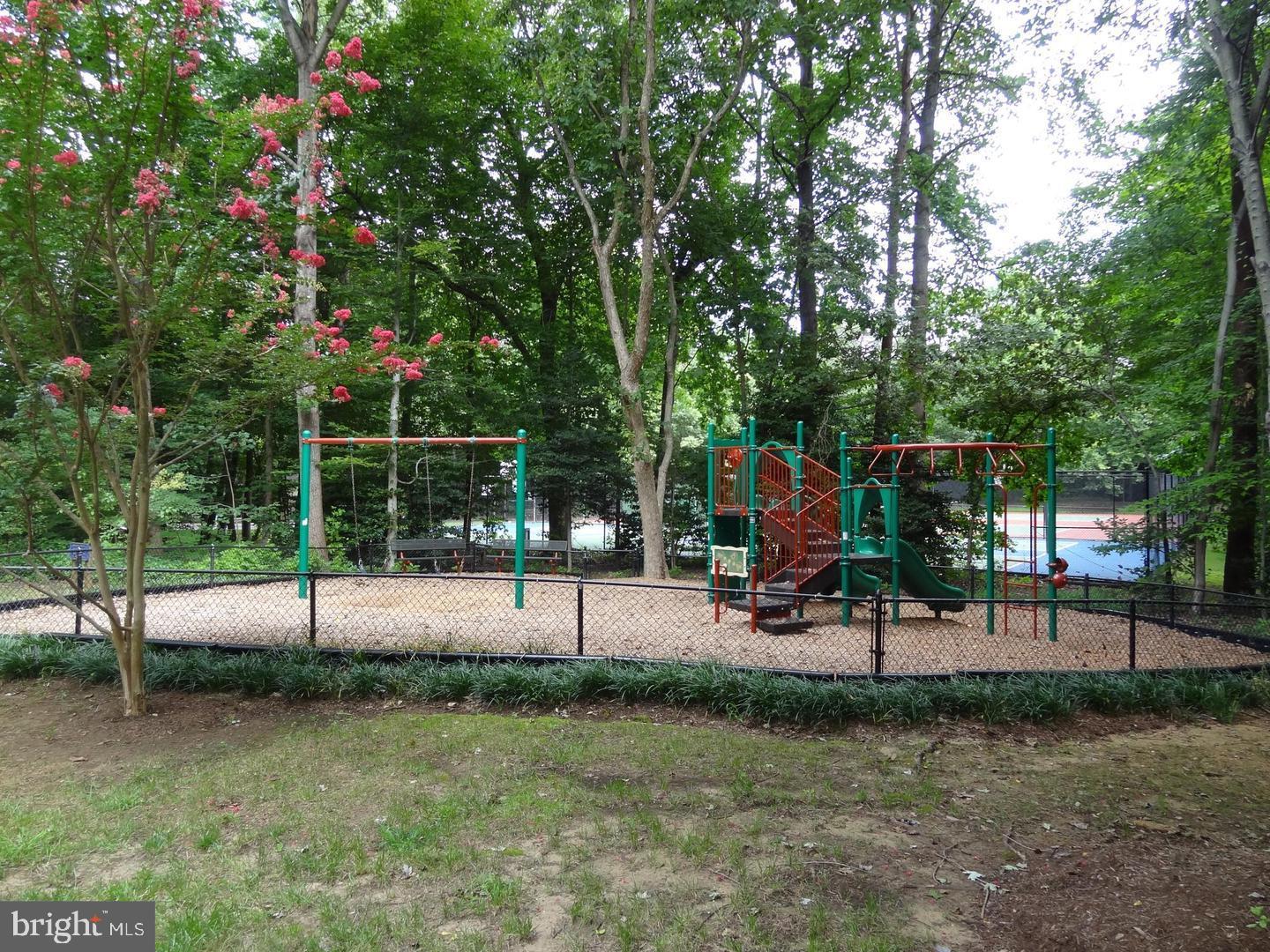 RIVA TRACE/SUMMER PLACE - Residential Lease