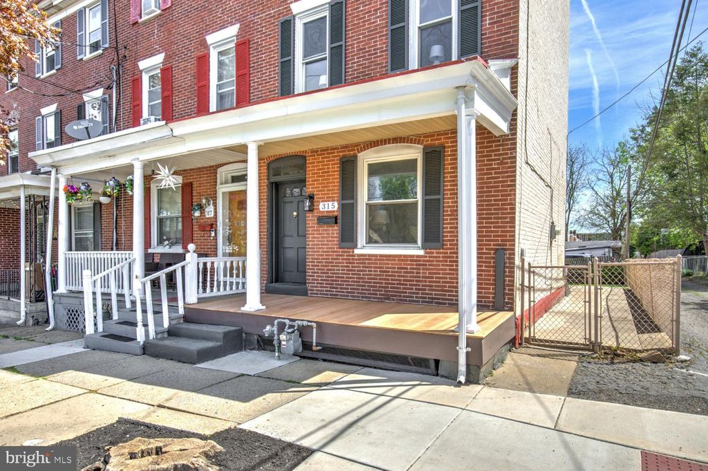 Photo of 315 N Marshall Street, LANCASTER, PA 17602 (MLS # PALA2068826)