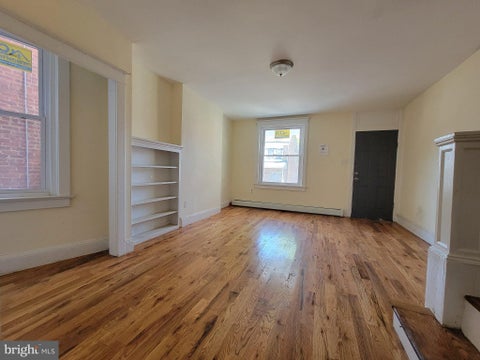 Townhouse For Rent - 238 Rosemont Avenue<br/> TRENTON, NJ 08618