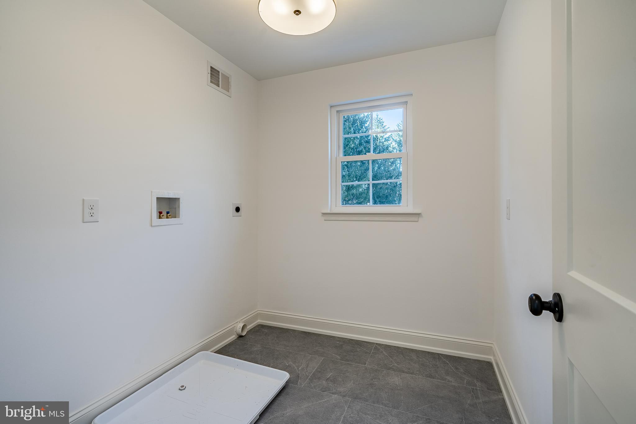 MILL CREEK ESTS - Residential