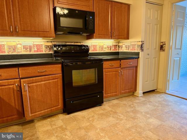 TOWSONGATE CONDOMINIUMS - Residential