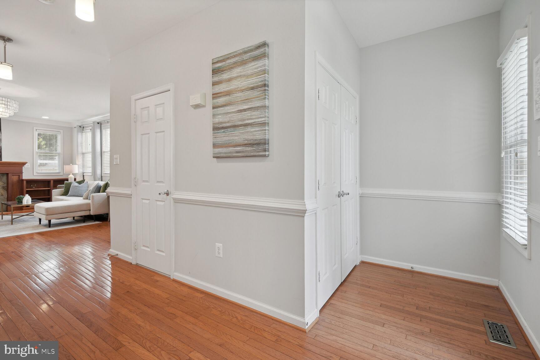 KENSINGTON - Residential