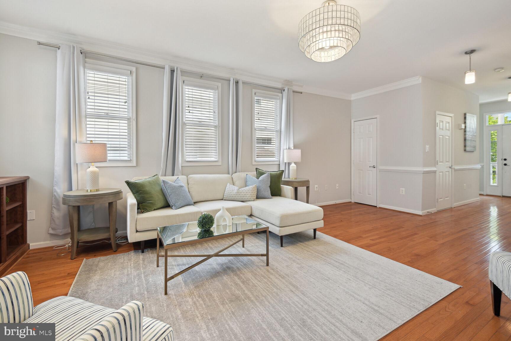 KENSINGTON - Residential