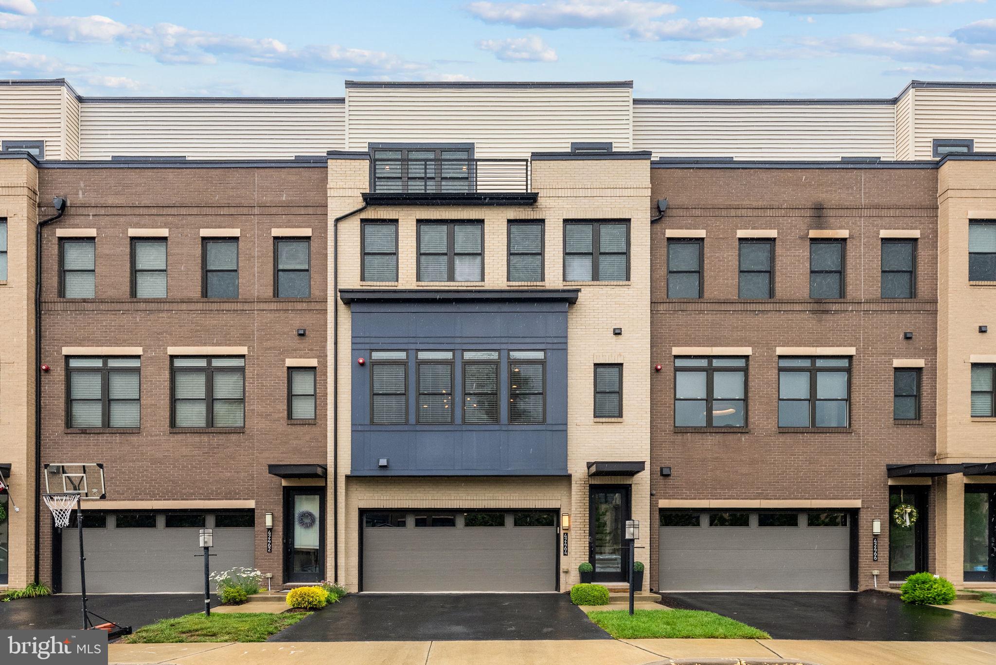 42464 MILDRED LANDING SQUARE