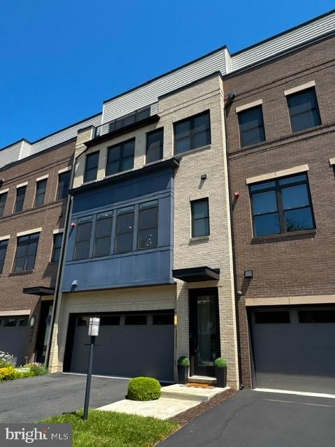 Photo of 42464 Mildred Landing Square, ASHBURN, VA 20148 (MLS # VALO2125948)