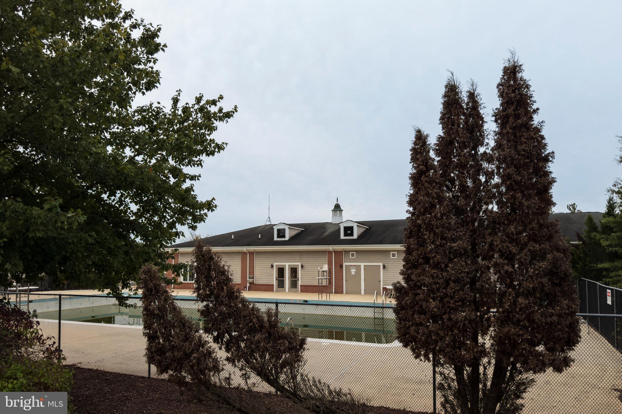 CROSS CREEK CLUB - Residential