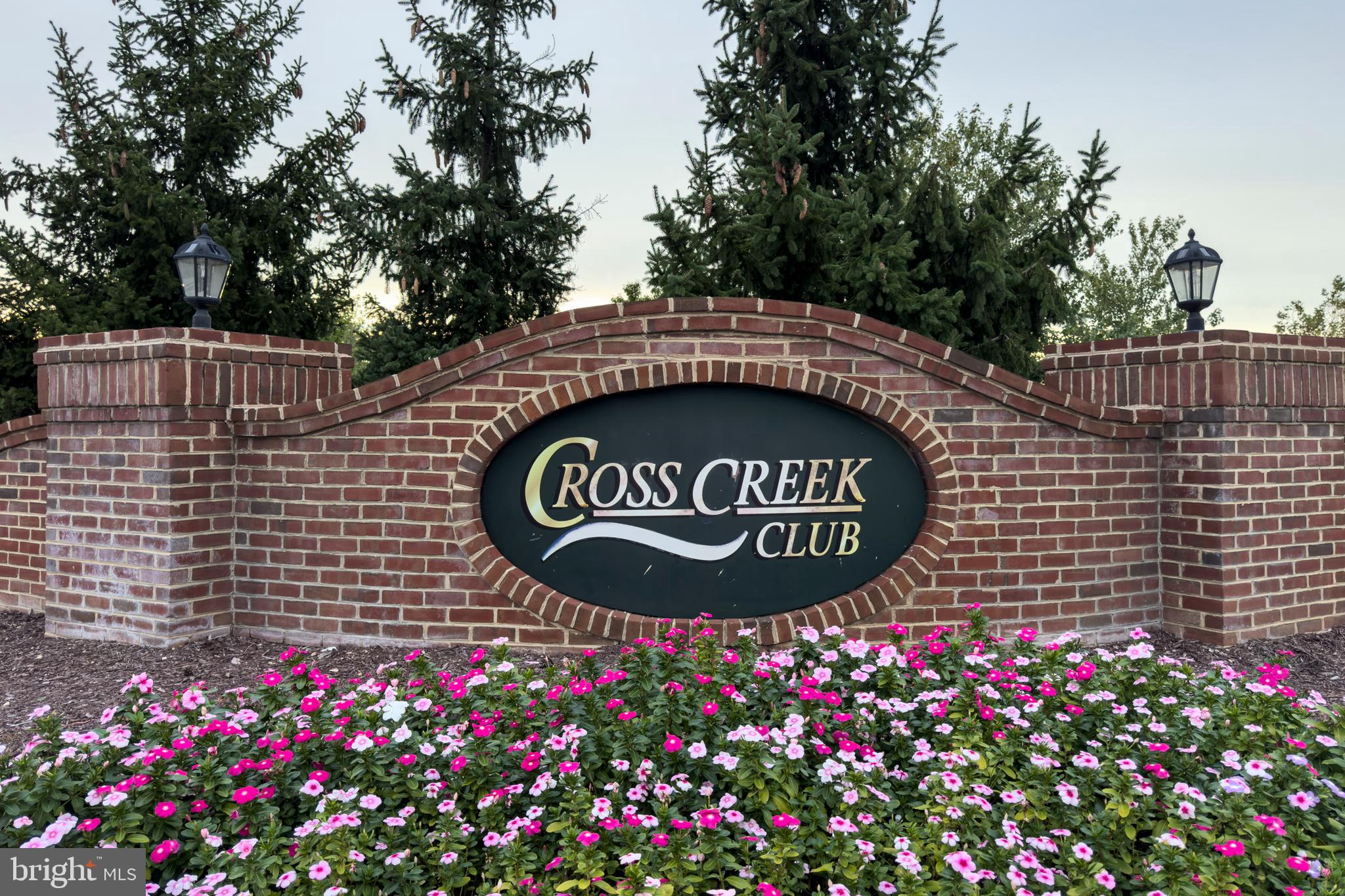 CROSS CREEK CLUB - Residential