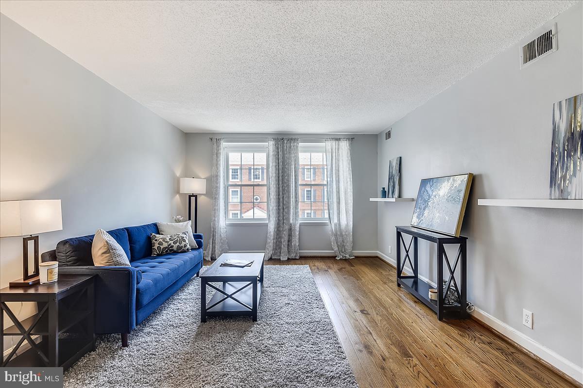 FAIRLINGTON - Residential Lease