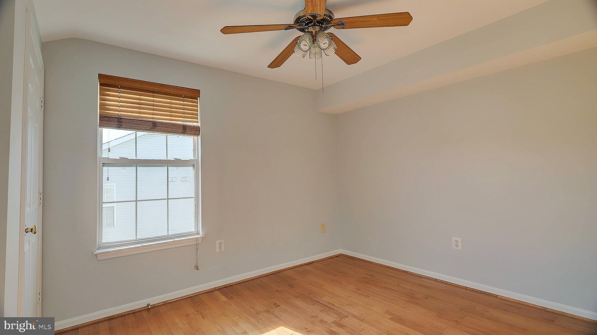 FOUNDERS WALK - Residential