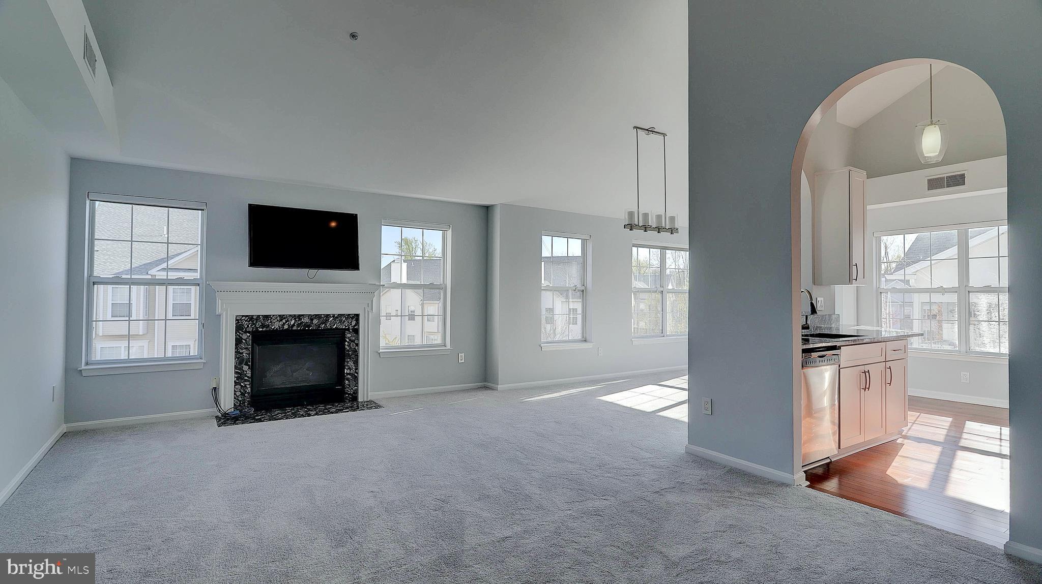 FOUNDERS WALK - Residential