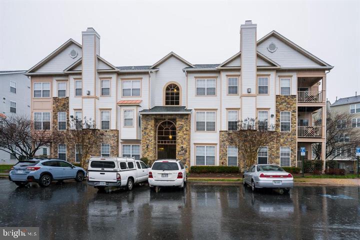 FOUNDERS WALK - Residential