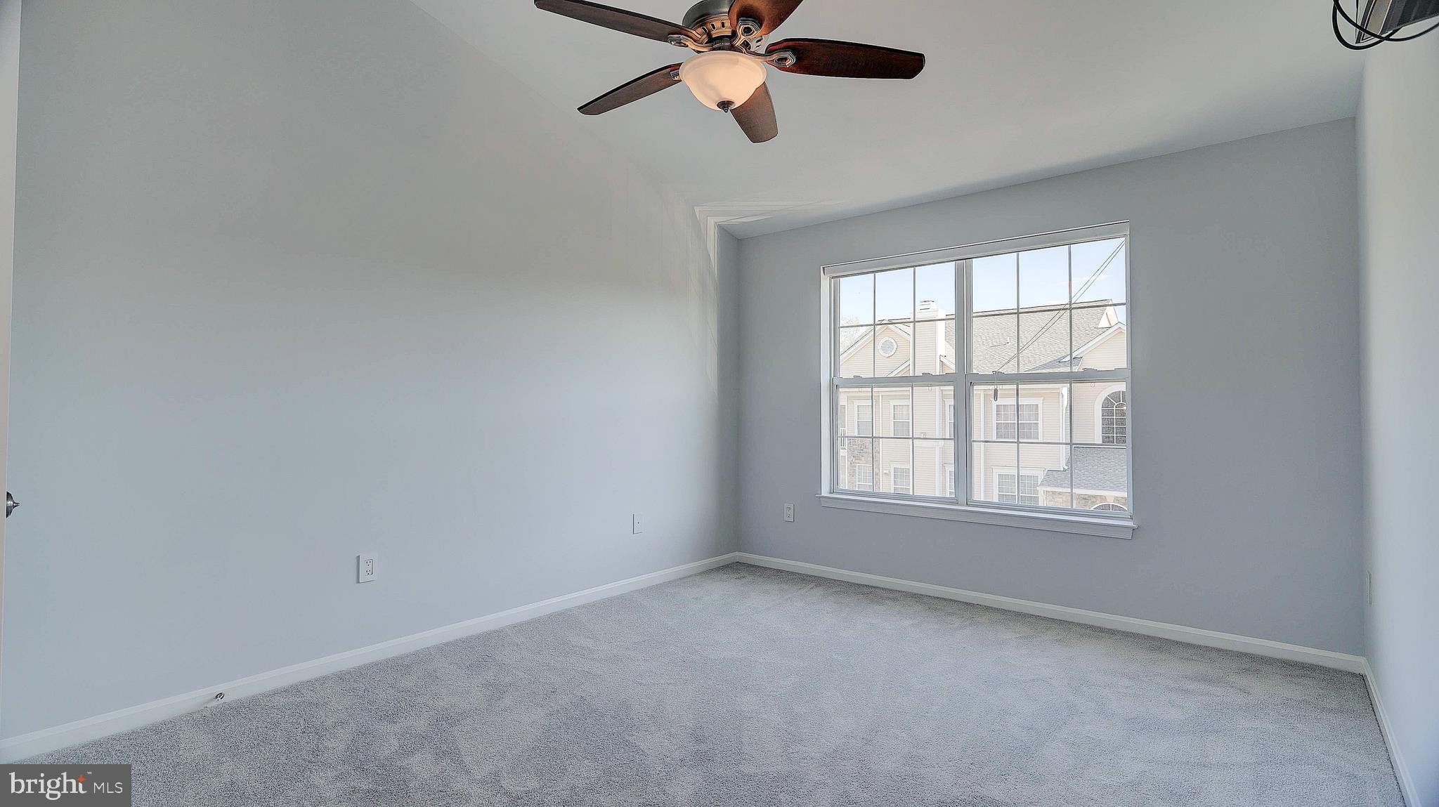 FOUNDERS WALK - Residential