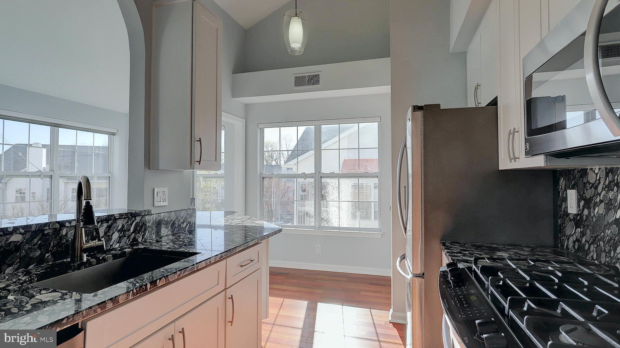 FOUNDERS WALK - Residential