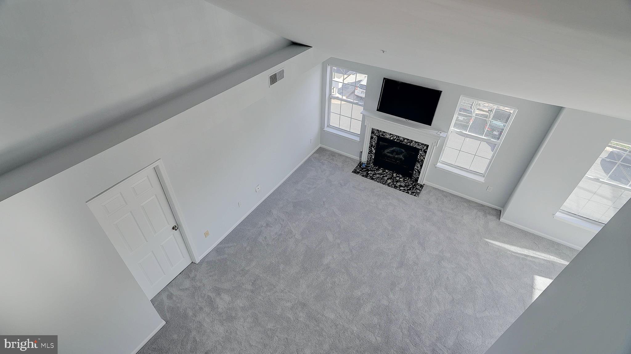 FOUNDERS WALK - Residential