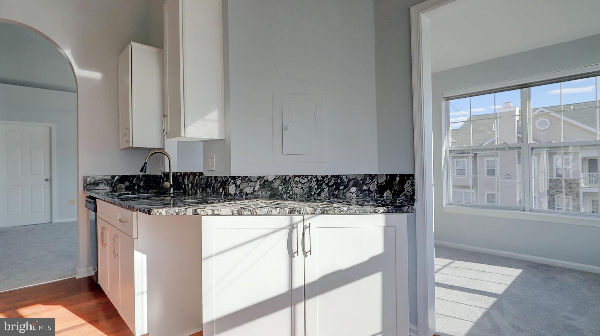 FOUNDERS WALK - Residential