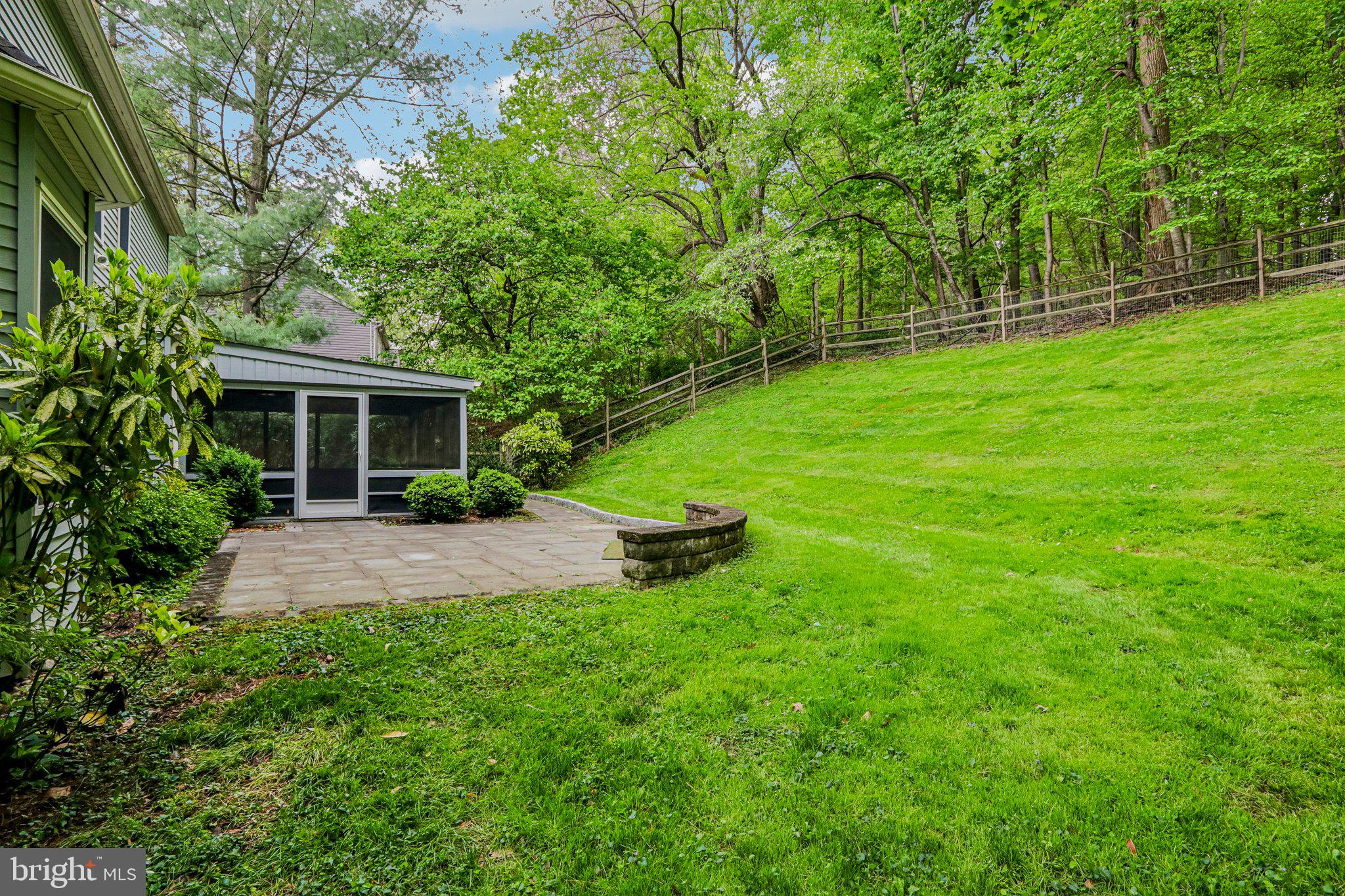 LEXTON WOODS - Residential