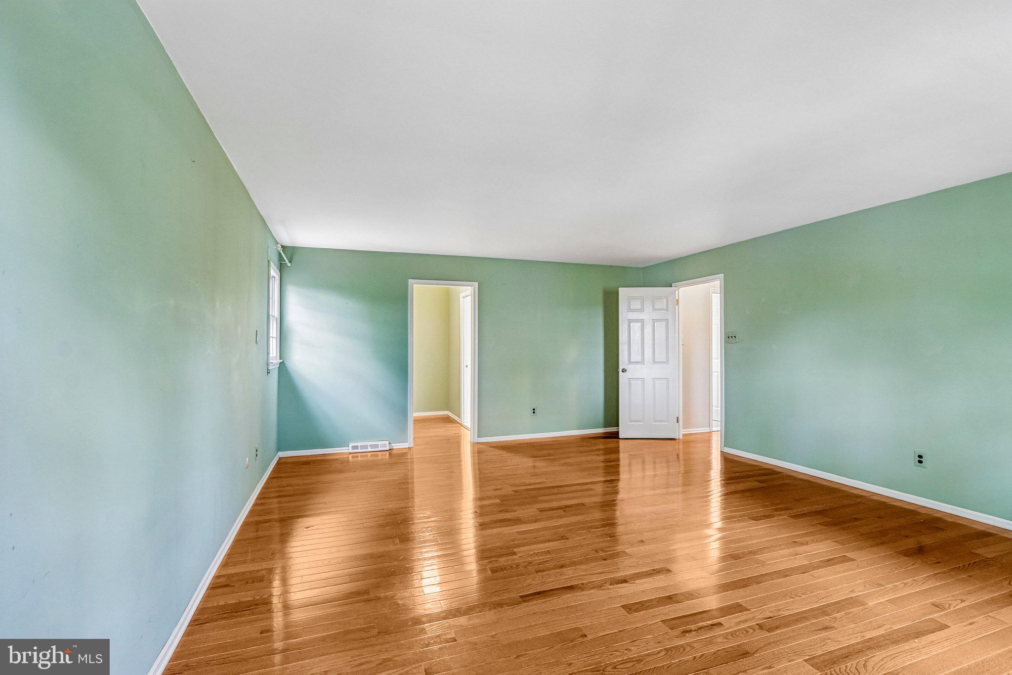 LEXTON WOODS - Residential