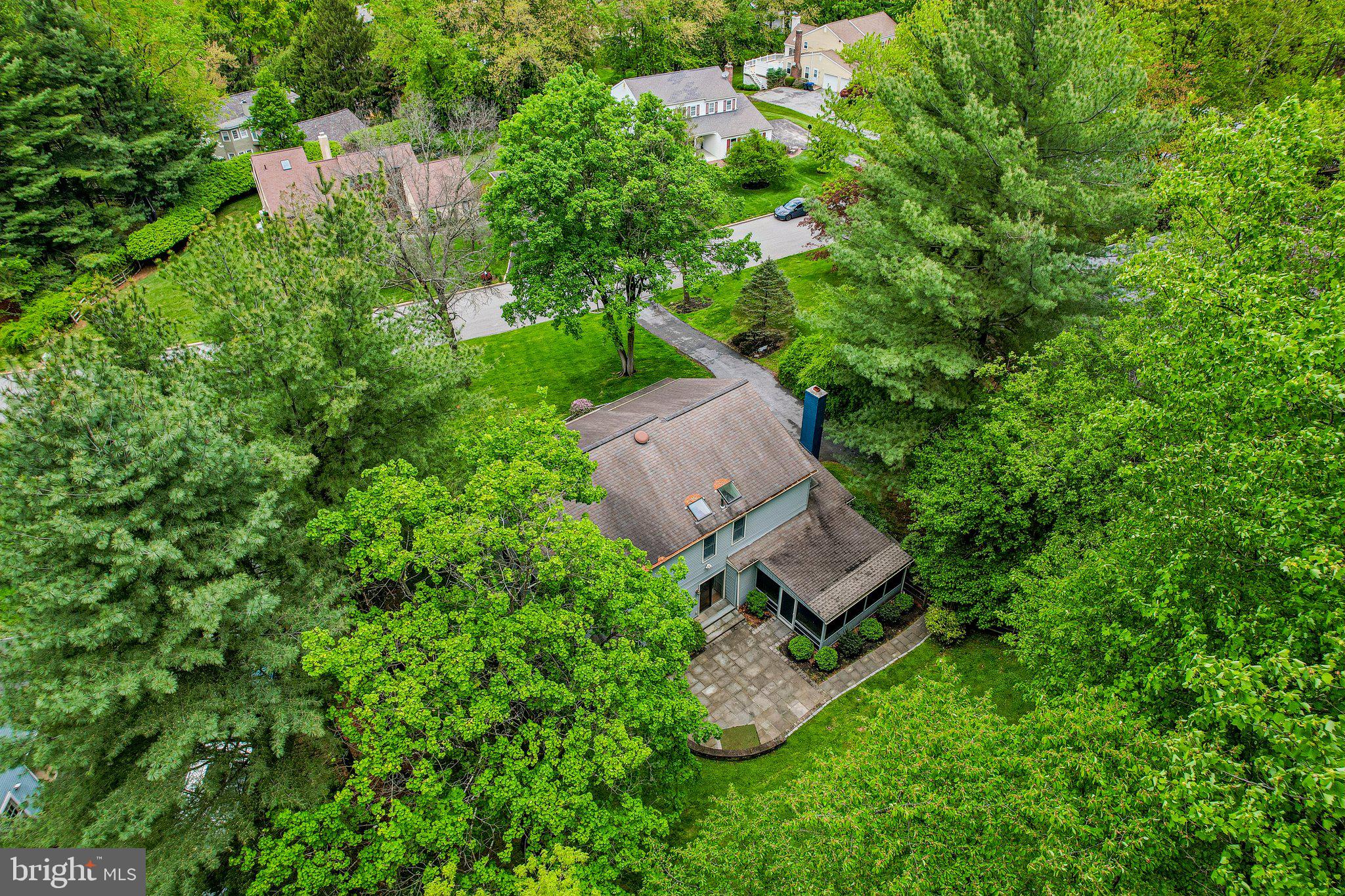 LEXTON WOODS - Residential