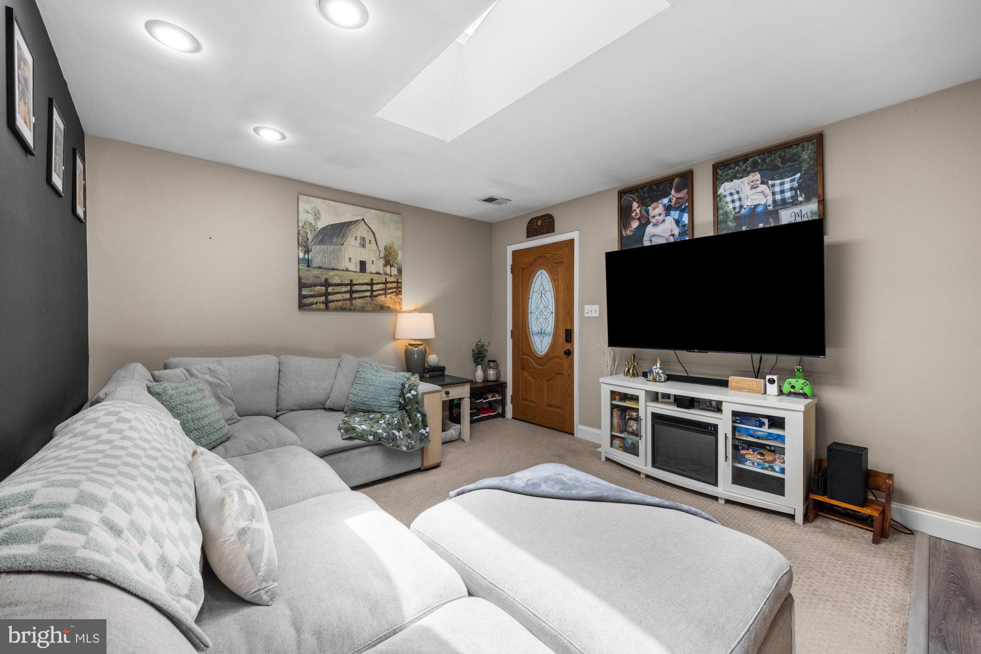15 COLGATE ROAD