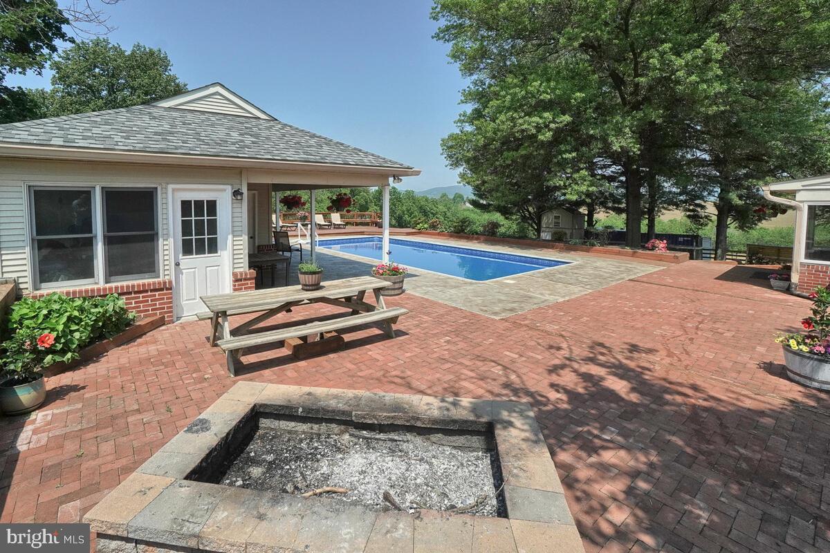 MIDDLETOWN - Residential