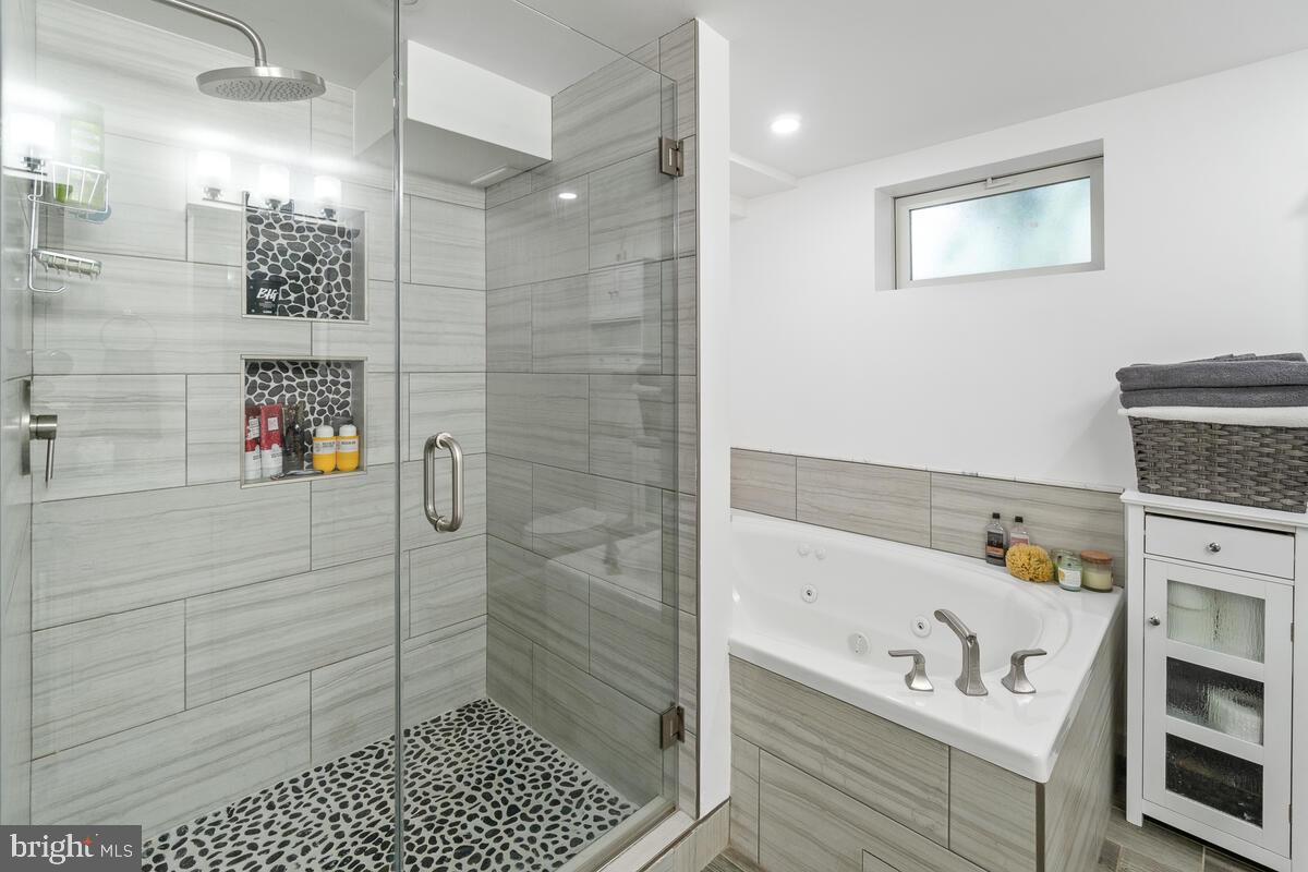 MIDDLETOWN - Residential