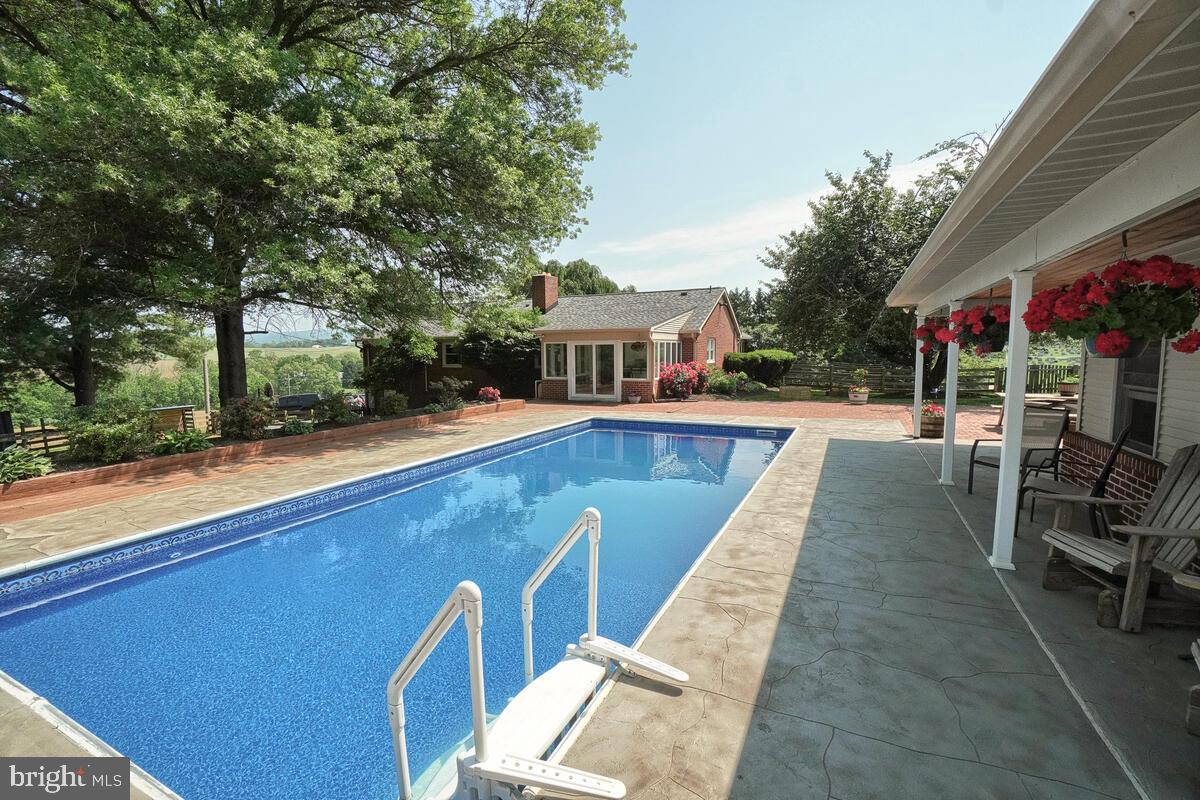 MIDDLETOWN - Residential