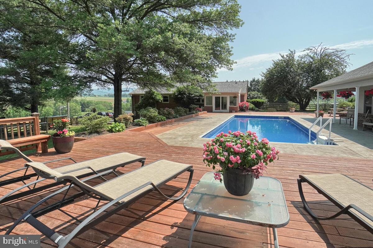 MIDDLETOWN - Residential