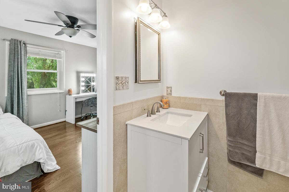 MIDDLETOWN - Residential