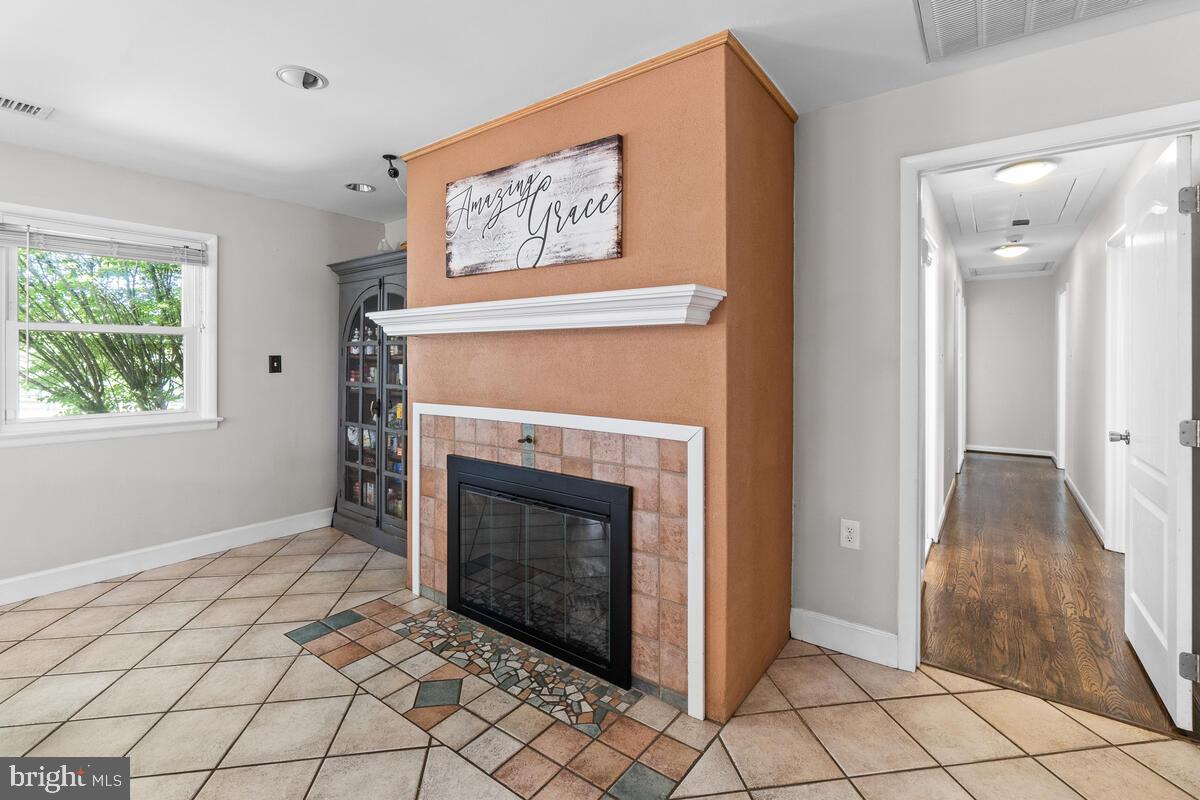 MIDDLETOWN - Residential