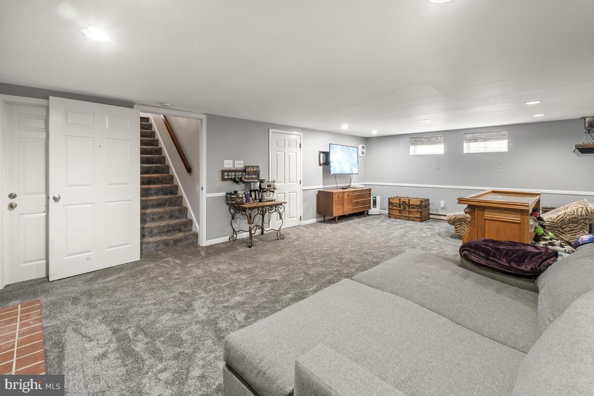 MIDDLETOWN - Residential